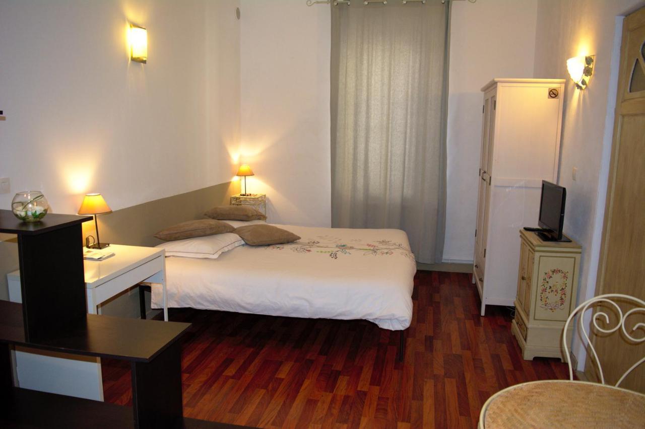 Autan Des Couleurs Bed & Breakfast อัลบี ภายนอก รูปภาพ